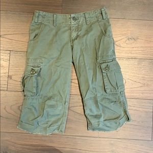 Aritzia TNA Cargo Capri Pants